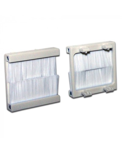 Вставка с черным щеточным вводом, 45х45 LANMASTER (LAN-SIP-23BR-BK) в Махачкале Коннекторы ВО Pintop.ru