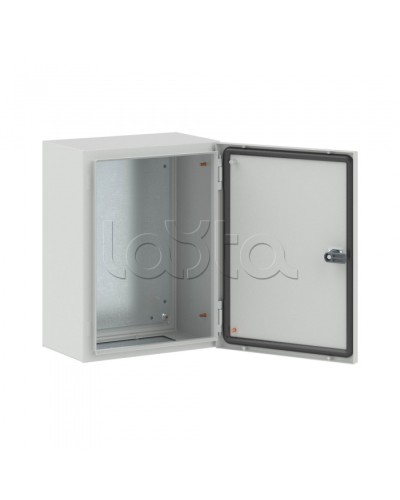 Корпус ST со сплошной дверью и с М/П (400x300x200 мм) DKC (R5ST0432) в Махачкале Щиты электрические Pintop.ru