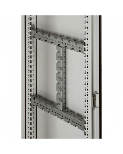 Набор траверсов Legrand 020532 в Махачкале Аксессуары для стоек и шкафов Pintop.ru