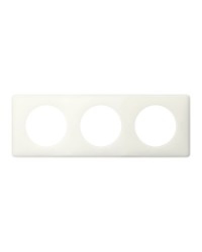 Рамка Legrand 066633 в Махачкале Аксессуары для стоек и шкафов Pintop.ru