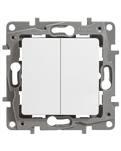 Выключатель двухклавишный 10 AX 250 В белый Etika Legrand 672202 в Махачкале Аксессуары для кабель-канала Pintop.ru